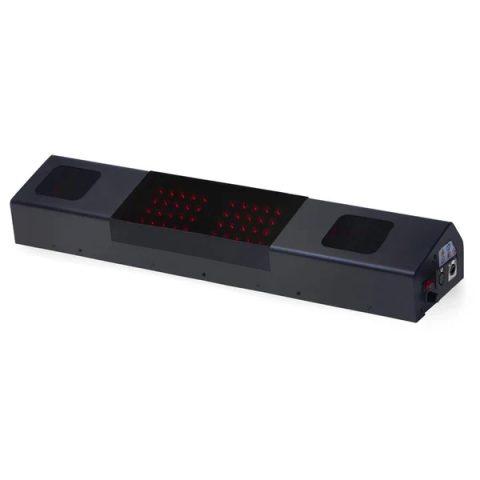 Uneekor QED Launch Monitor và trình mô phỏng golf 3D